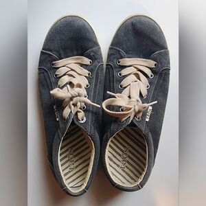 Taos Star Canvas Sneakers, Women’s 10.5 Casual Shoes